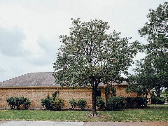 3rd image of 2104 High Country Dr