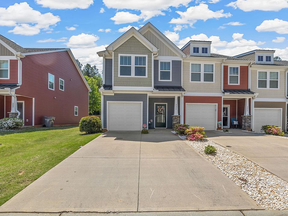 1st image of 224 Keaton Ct