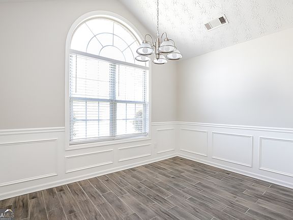 4th image of 2524 Dalesford Ct