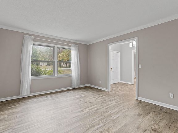 5th image of 445 Canyon Park Dr
