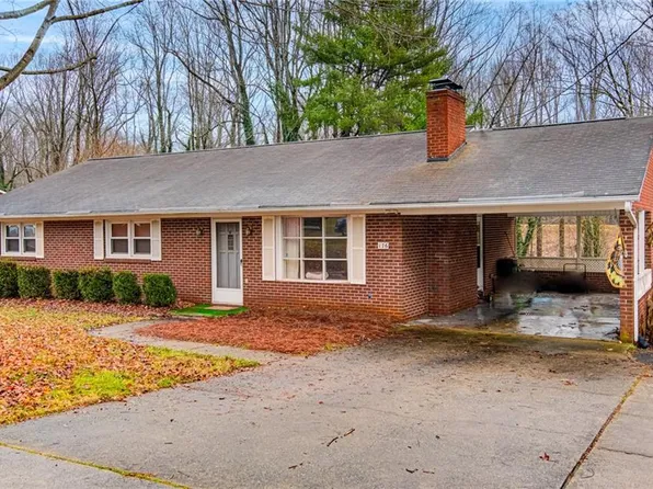 176 Laura Ave, Winston Salem, NC 27105