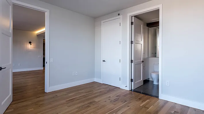 Rented by Nooklyn NYC LLC | media 25