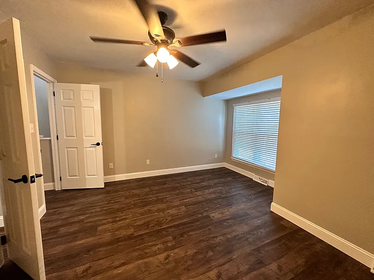 2335 Brookview Ct — Photo 17