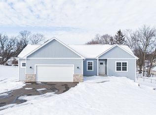 297 Teri Lee Ln, Orfordville, WI 53576
