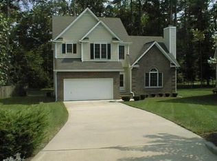 102 Frohlich Dr, Cary, NC 27513