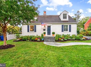 6815 Kincaid Ave, Falls Church, VA 22042