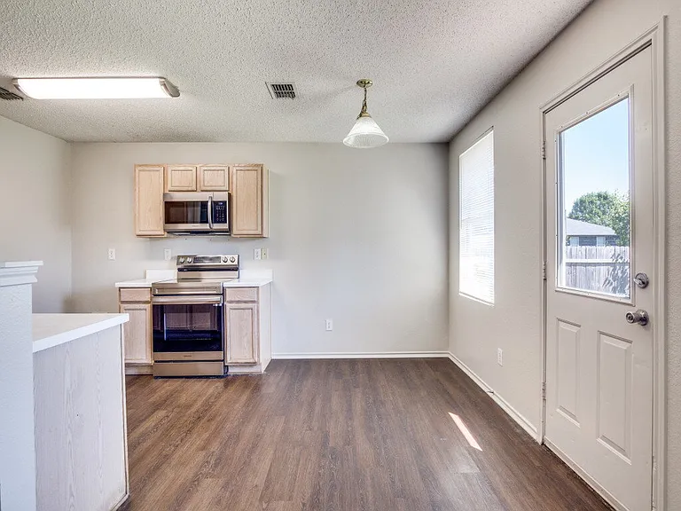 1424 Paint Brush Ct — Photo 6