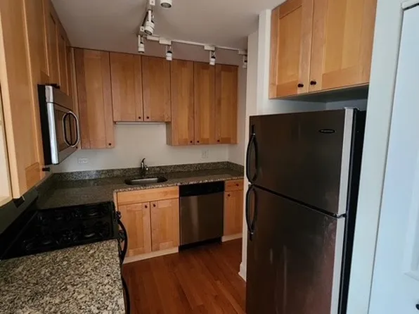 4144 N Sheridan Rd, Chicago, IL