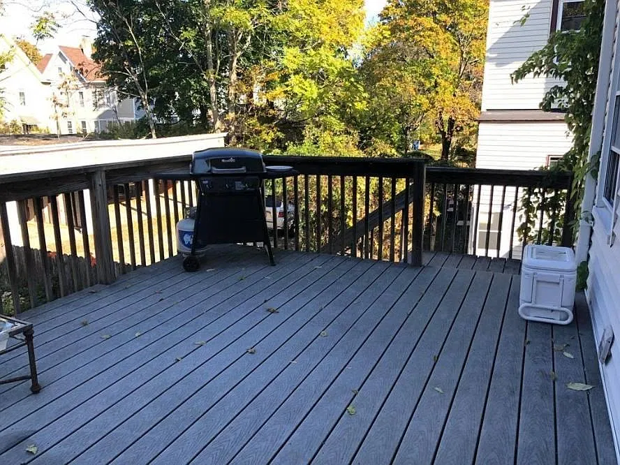 2 bed, 1000 sqft, $2,475 — Photo 3