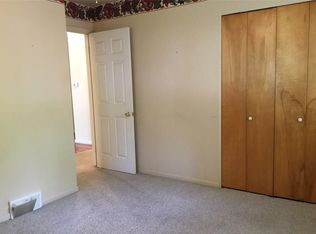 29758 Rambling Rd, Southfield, MI 48076