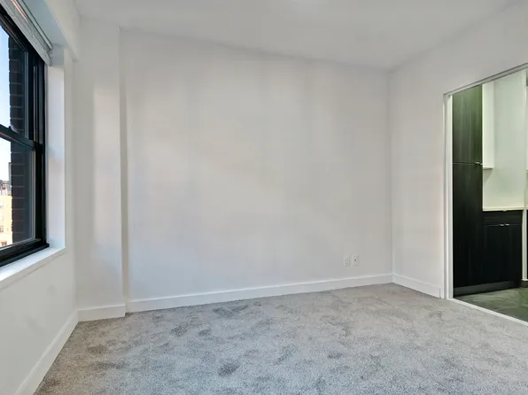 120 East 34th Street image 9 of 12