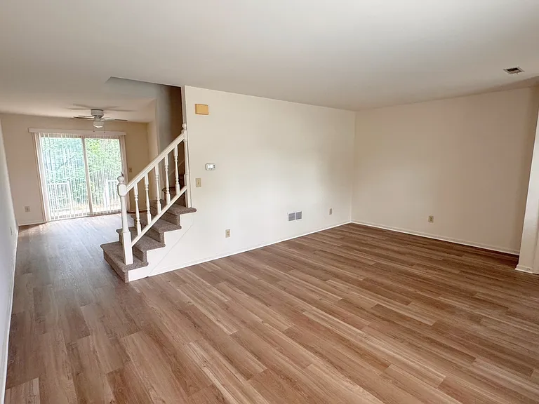 124 South Court St — Photo 5