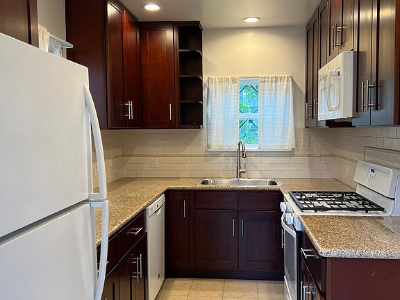 Fully Renovated Kitchen
