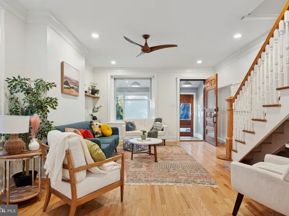 324 W Winona St, Philadelphia, PA 19144