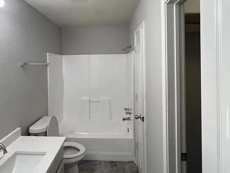 8126 Marydean Ave — Photo 10