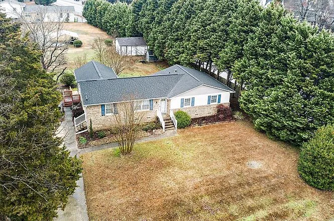 4217 Pin Oak Rd — Photo 3