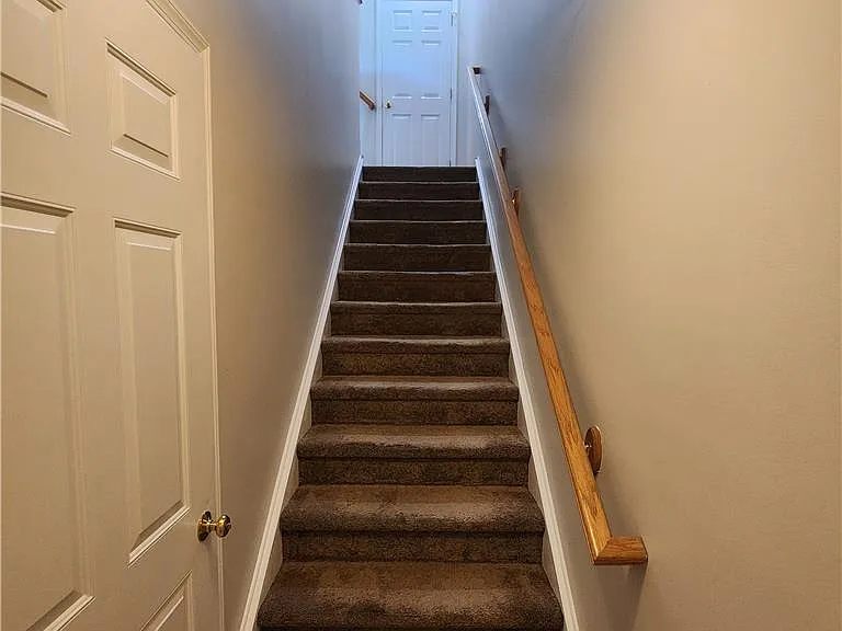 854 Nittany Ct — Photo 3