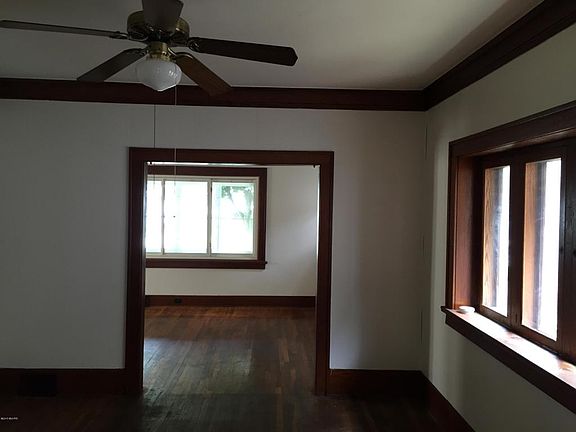 5th image of 1823 Lafayette Ave SE