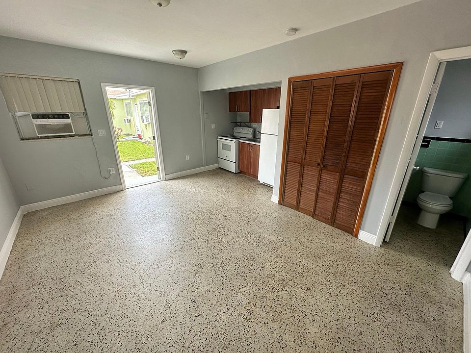 1st image of 921 NW 36th Ave #1
