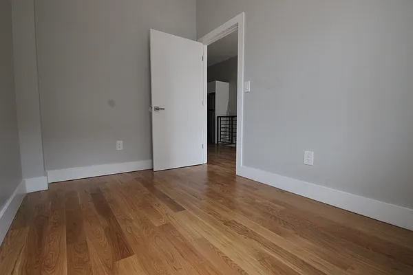 Rented by Nooklyn NYC LLC | media 10