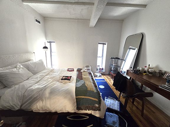 2nd image of 160 Bleecker St APT 6DE