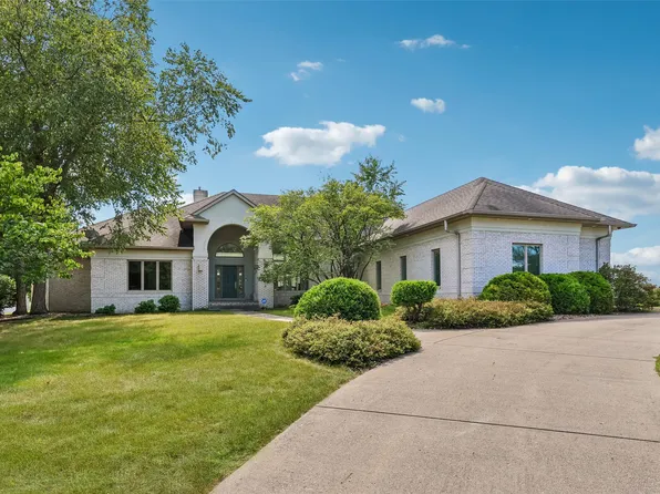 4200 Cherrywood Ct, West Des Moines, IA 50265