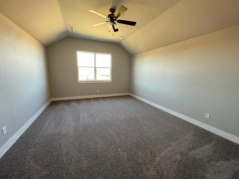 1052 Morra Ave — Photo 22