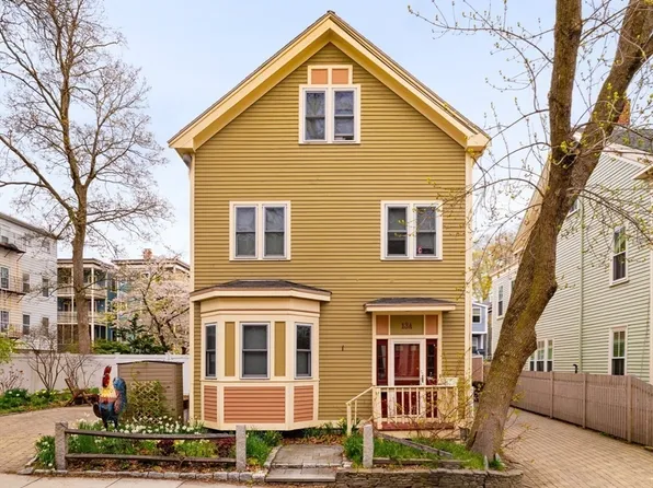 13 Hubbard St #B, Jamaica Plain, MA 02130