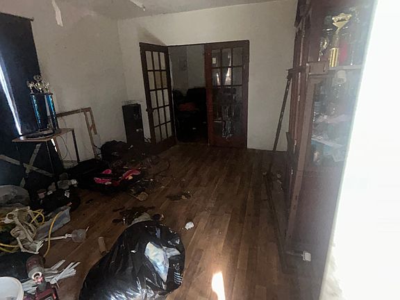 2nd image of 5617 Warren Ave
