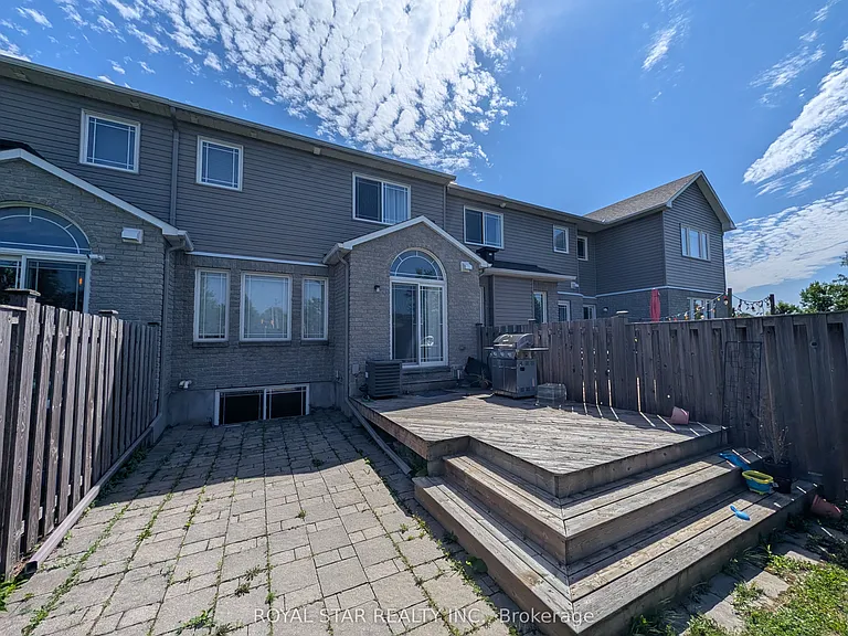 1471 Carronbridge Cir — Photo 17