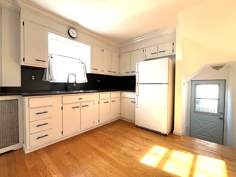 197 Rombout Ave #1 — Photo 7