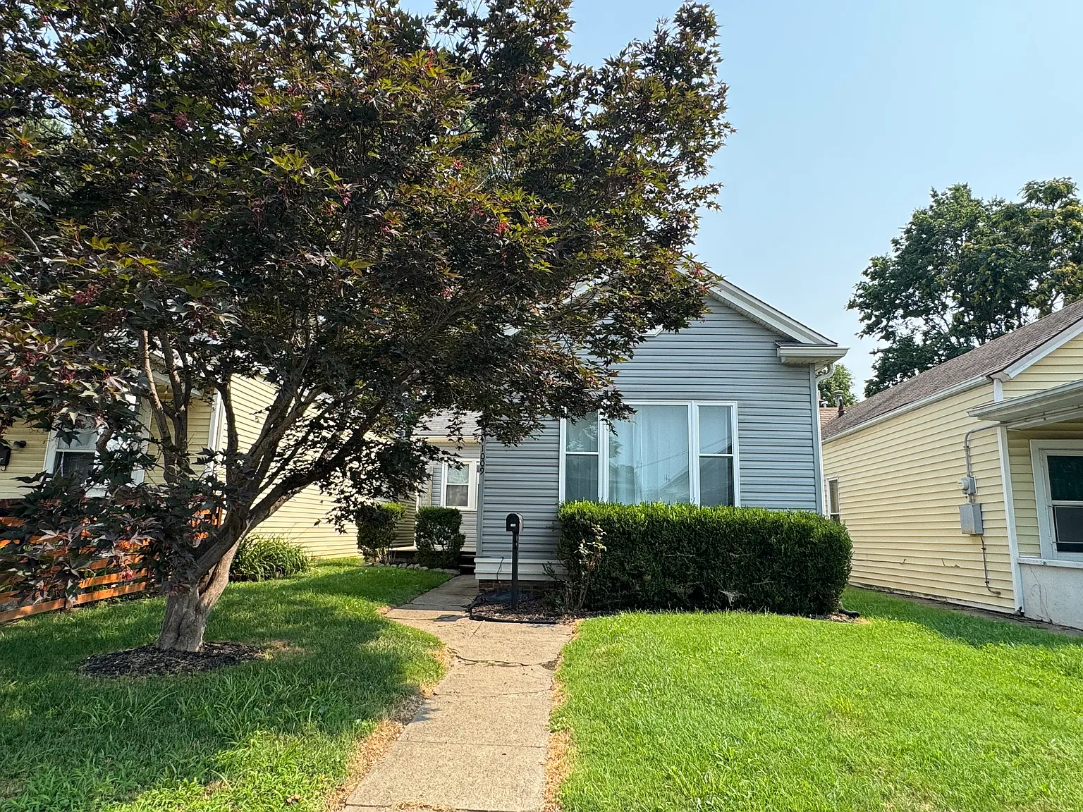 3 bed, 1331 sqft, $2,100 — Photo 1