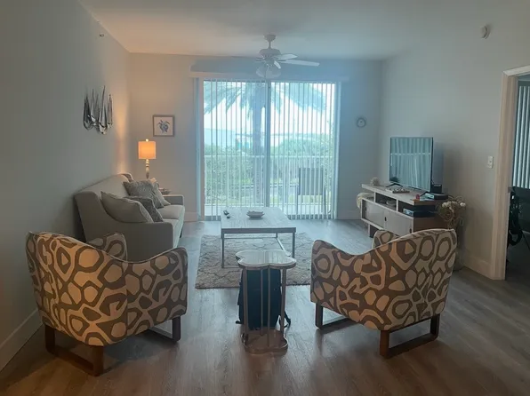 802 Windward Way #311, Lantana, FL 33462