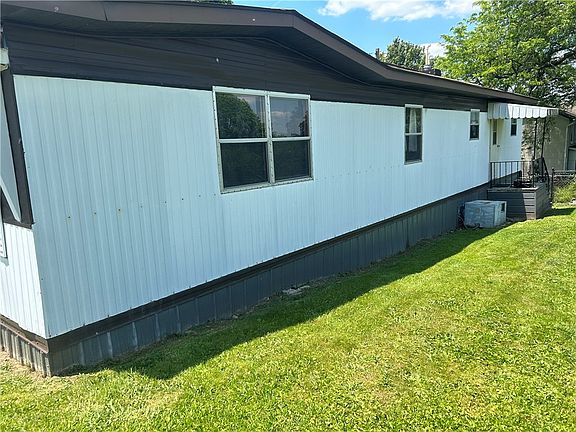 4th image of 419 Short St