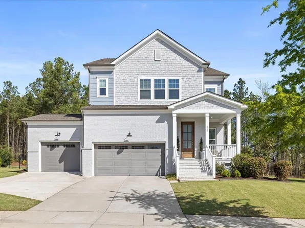 316 Silent Bend Dr, Holly Springs, NC 27540