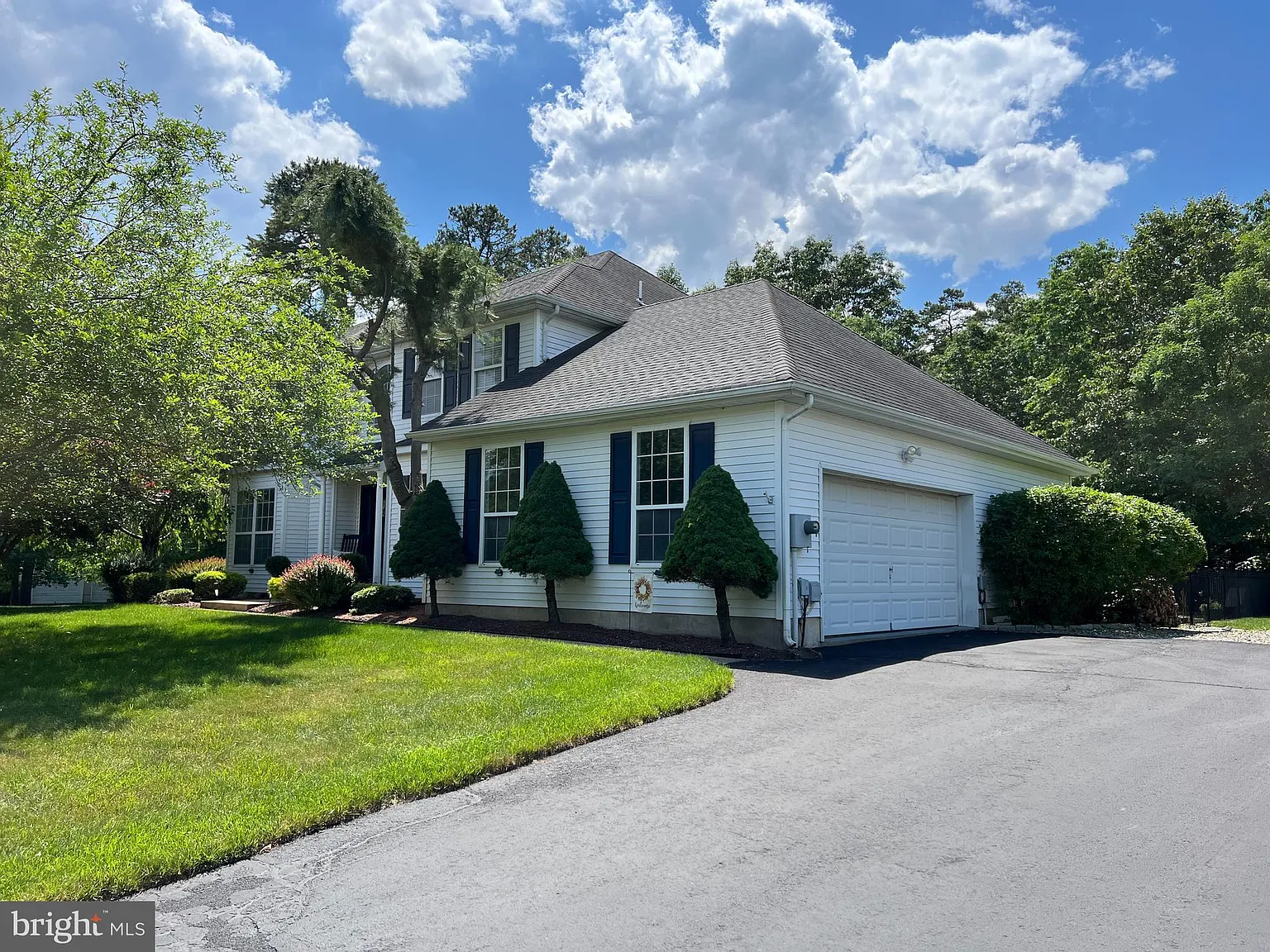 617 Winterberry Blvd photo 1