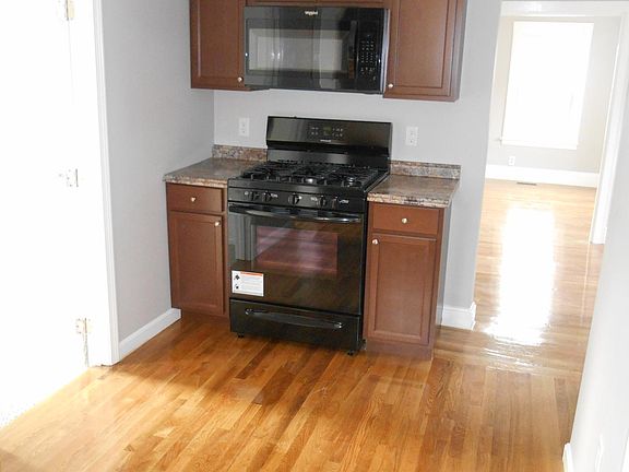 3rd image of 64 Norton St