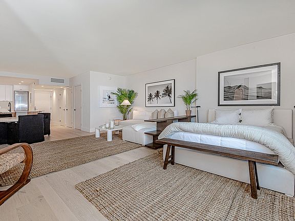 4th image of 2301 Collins Ave APT 512