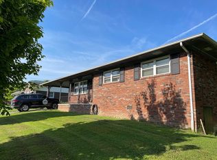 121 George Ann Dr, Middlesboro, KY 40965