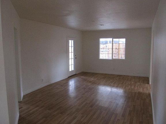 4th image of 1314 Wengert Ave
