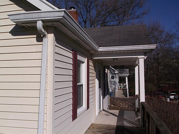 3rd image of 606 Winding Way Ct