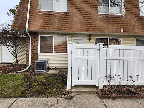 2nd image of 276 Storm Dr #276