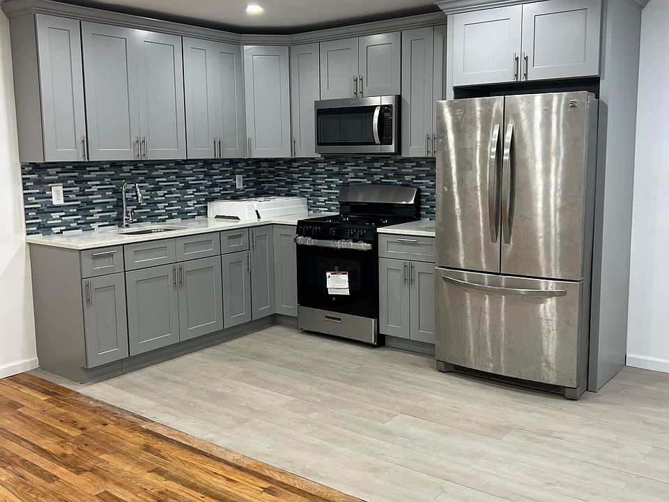 1st image of 1644 E 95th St Floor 1