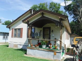 900 E Maple St, Independence, KS 67301