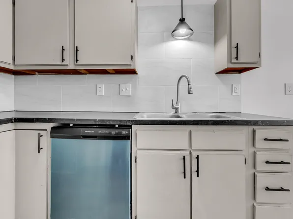 4428 Forest Valley Dr, Memphis, TN 38141