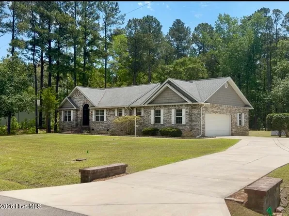 519 Boundaryline Drive NW, Calabash, NC 28467