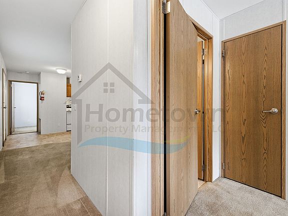 4th image of 136 Cedar Hl