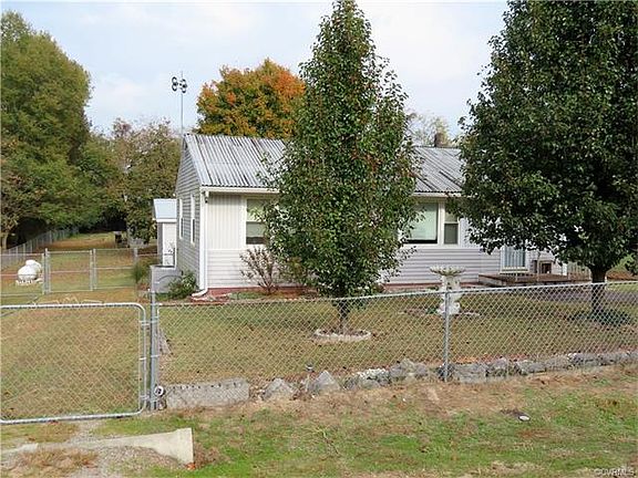 2nd image of 4153 Henshaw Dr