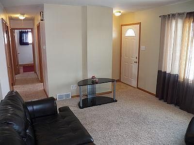 Liivng Room w/Entry