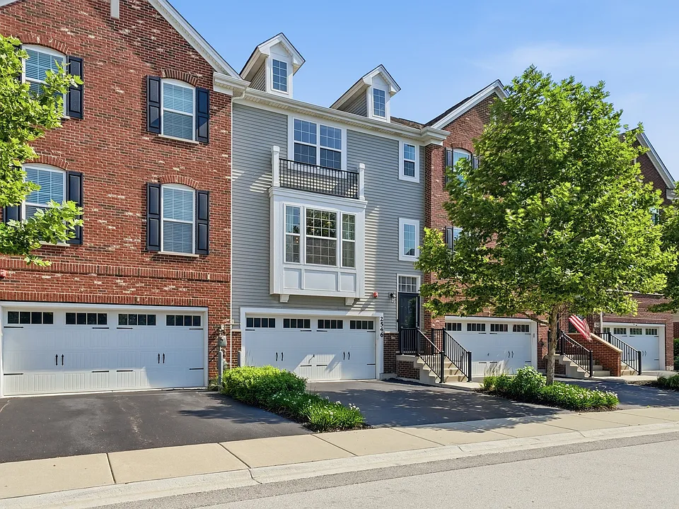 2546 Huntleigh Ln